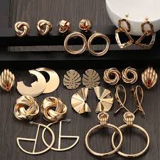 22k indian gold earrings pull together your entire look, from simple studs and indian gold drop earrings, to gold hoop earrings and 22k gold dangle earrings there is a style for every occasion. China 2021 Fashion Classic Gold Color Twisted Love Knot Stud Earrings For Women Simple Geometric Earrings On Global Sources Stud Earrings Gold Plated Earrings Women Earrings