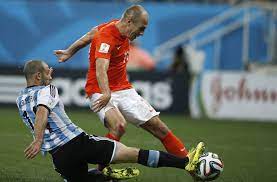 When argentina had possession, their formation at the back was similar to the way poyet has set us up, with mascherano receiving the ball. Argentina S Javier Mascherano Says He Tore His Anus Playing Against The Netherlands Canada Com