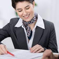 First, the individual making the payment submits a request for a bank draft with their financial institution. Cheque Leo Ubersetzung Im Englisch Deutsch Worterbuch