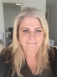 I am 64 in Oct My hair is so dry and long I got it layered and cut I am not  good at styling hair so finding it very hard to make