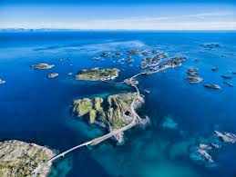 The largest town, sortland, lies at 68.4 degrees north. Firmatur Lofoten Og Vesteralen