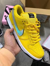 However, diamond had to shut down the launch and release at a later date after two consecutive days of riots. Diamond Supply Co X Nike Sb Dunk Low Yellow Release Date Sole Collector