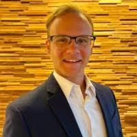 Julia Dombrowski's Instagram, Twitter & Facebook