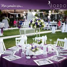 Hayallerinizin Dugunu Icin Bordo Yolunuza Renk Katar Detayli Bilgi Rezervasyon Icin 0532 264 13 59 Dugun Izmirdugu Table Decorations Wedding Hall Decor