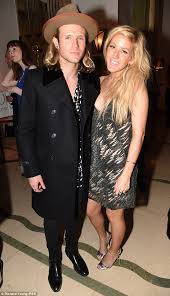 Happy Couple Ellie Goulding And Dougie Poynter Were Happy To Show That Their Love Is Stil Ellie Goulding Dougie Poynter Ellie