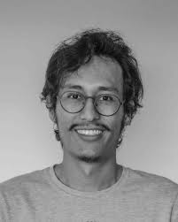 Vargas indicó que la investigación duró varios meses y que estuvo a cargo de la unidad central de redes de inmigración ilegal y falsedades. Santiago Ardila Sierra Dejusticia