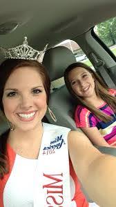 Hannah Henshaw's Instagram, Twitter & Facebook