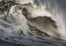 Videographer gary mederios released the first mavericks film, waves of adventure in the red triangle. Surfing Mavericks The Science Of Northern California S Big Waves Science Buddies Blog