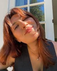 Elise Hebert's Instagram, Twitter & Facebook