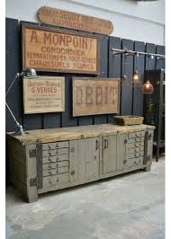 Epingle Par Angelique Deschamps Sanvers Sur Maison Ameublement Industriel Vintage Decoration Style Industriel Retro Deco Garage