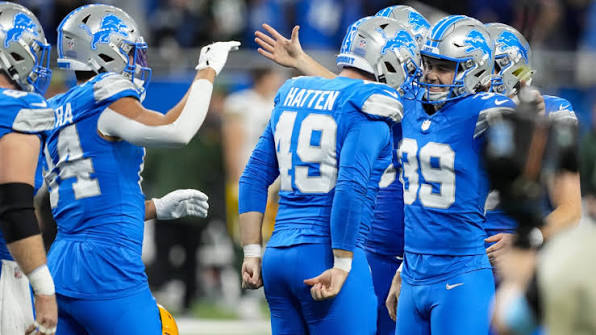 Lions clinch playoff spot, beating Packers 34-31 on last-second field goal