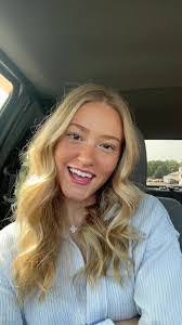 Alissa Barker's Instagram, Twitter & Facebook