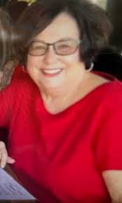 Julie Troutman's Instagram, Twitter & Facebook