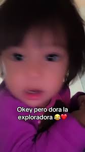 Niña Disfrazada De Dora La Exploradora