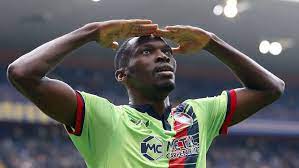 Podcast della presentazione di simy, attaccante del crotone. Simy Nwankwo Parts Ways With Crotone