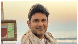 Adipurush' writer Manoj Shukla apologises for hurting people's emotions