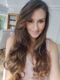 Diy Balayage At Home Brown To Blonde Hair Diy Highlights Hair Diy Balayage Wavy Hair Overnight