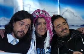 Voy I Vuelvo Un Pasaje A Las Emociones Fotograficas De Meme De Cafe Tacvba Mexico Edicion America Agencia Efe