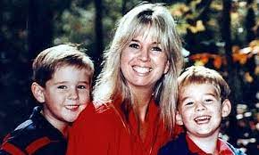 Bi kịch của vợ chồng luật sư và công tố viên - Báo VnExpress