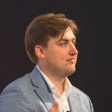 📸 New headshot, new role! Although time flies, as it's actually been a few  months now since I joined FTI Consulting, looking after content and  campaigns for EMEA. New projects coming up