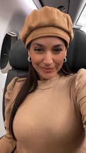 At 31, I decided to return to complete my journalism career. At 34, I  graduated For three years, I worked in radio without earning a cent, just  to get my foot in