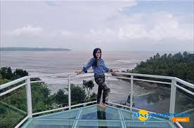 Pantai indah resort is located facing the east side of pangandaran. Foto Viral Jembatan Kaca Karapyak Pangandaran Jadi Spot Foto Baru