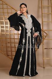 La boutique de vente robe marocaine et caftan de mariage en ligne vous propose via ce site officiel une excellente. Robe Orientale Et Caftan Pas Cher Acheter Une Robe Arabe Ethnikka Fr