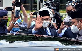 Sivarasa rasiah peguam datuk seri anwar ibrahim 22 september 2017. No Discussions On New Govt With King Says Anwar Free Malaysia Today Fmt