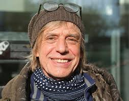 Select from premium jean louis aubert of the highest quality. Jean Louis Aubert Son Bouleversant Destin France Dimanche