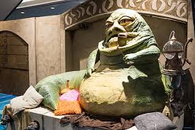 Jabba the hutt's bounty hunter mission room outside of the cantina will now be . Hd Wallpaper Animal Reptile Lizard Handle Monschau Germany Door Dragon Wallpaper Flare