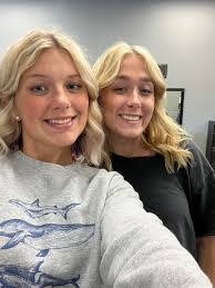 Laura Borowski's Instagram, Twitter & Facebook