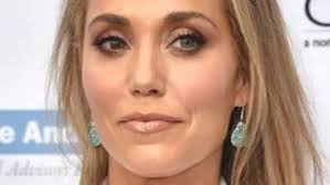 Tragic Details About Valerie Bertinelli