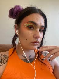 Someone make me fashionable. My chosen anesthetics are notttt it