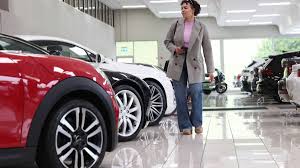 Automakers face a troubling customer trend