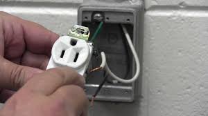 Maybe you would like to learn more about one of these? Electricite Raccordement D Une Prise De Courant Youtube