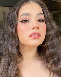 Ok I did the pearl thing I've been seeing everywhere lol : r/MakeupAddiction