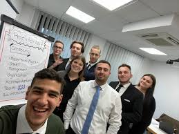 Dieser wird von ihrer bank ausgegeben und besteht aus 5 bis 11 ziffern. Azubis Machen Fit Fur S Online Banking Teil 1 Next