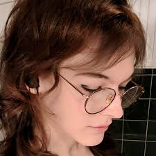 Freya Holmér - YouTube