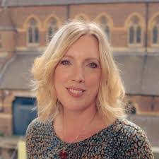 Eloise Burns's Instagram, Twitter & Facebook