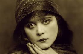 Theda Bara, la première grande « vamp » du cinéma
