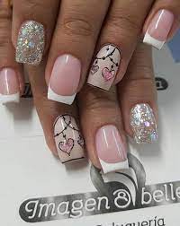 Las que pueden andar por la vida con sus uñas cortas y limpias, y las que nos rendimos ante la debilidad de llevar una manicura nueva cada semana o mes. Disenos De Unas Creativos Decoradas Unasdecoradasmate Valentines Nails Heart Nails Pink Nail Art