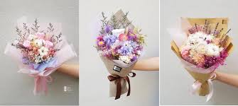 | / find dried flowers for your coastal home decor, like this beautiful flower bundle of fragrant french lavender in purple and blue. How To Make Dried Flowers Bouquet 24hrs City Florist