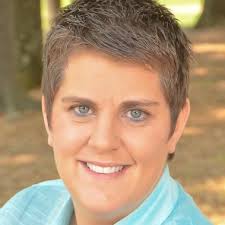 Jennifer Scarponi (@jscarponi)