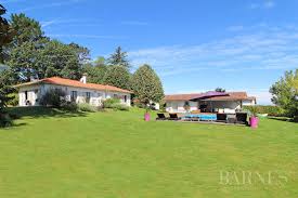 Au Ca A Ur Du Village Belle Maison De Plain Pied De 140 Ma Sur Terrain Plat De 4 200 Ma Offrant Une Be Belle Maison Maison Plain Pied Immobilier Pays Basque