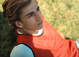 Just noticed Ben cried in this scene…the little details! : r/HeartstopperAO