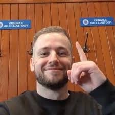 Reece Holmes (@ReeceHo77276165)