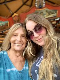 Looking for a handyman in Kernville, I need some painting done. 🎨