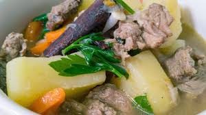 (bumbu juga bisa anda tumis dalam wajan terpisah dan baru dimasukkan ke panci berisi kaldu. Cara Masak Sup Daging Lembut Ala Thai Yang Sedap Youtube