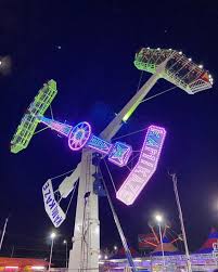 Parque De diversões | Quem aí curte nosso Kamikaze? | Instagram