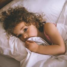 Why is my toddler taking so long to fall asleep? 7 common causes and  solutions